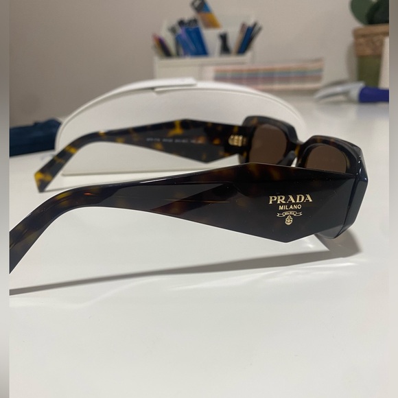 Prada tortoiseshell Scultoreo Narrow Sunglasses in perfect condition! - Picture 3 of 16